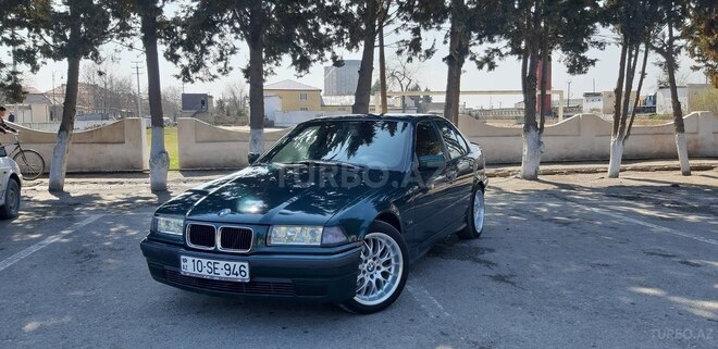 BMW 320 1996, 235,000 km - 2.0 l - Salyan