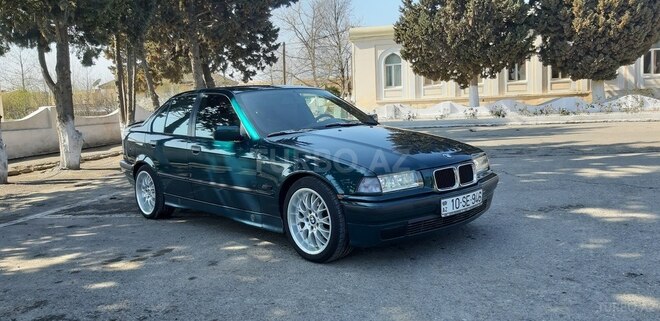 BMW 320 1996, 235,000 km - 2.0 l - Salyan