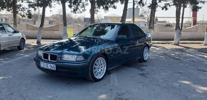BMW 320 1996, 235,000 km - 2.0 l - Salyan