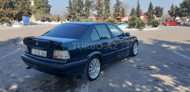 BMW 320 1996, 235,000 km - 2.0 l - Salyan