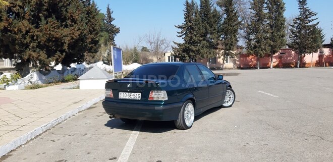 BMW 320 1996, 235,000 km - 2.0 l - Salyan