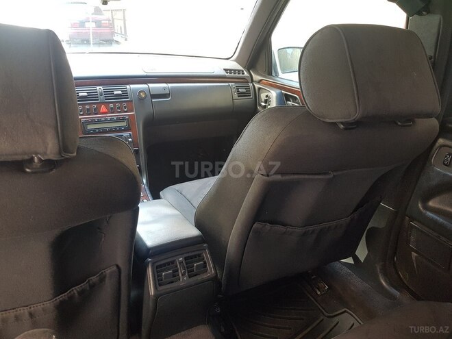 Mercedes E 230 1995, 502,000 km - 2.3 l - Bakı