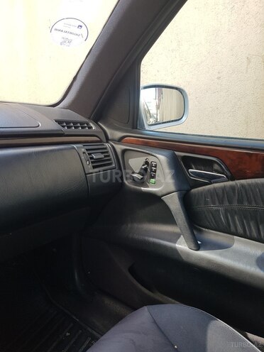 Mercedes E 230 1995, 502,000 km - 2.3 l - Bakı