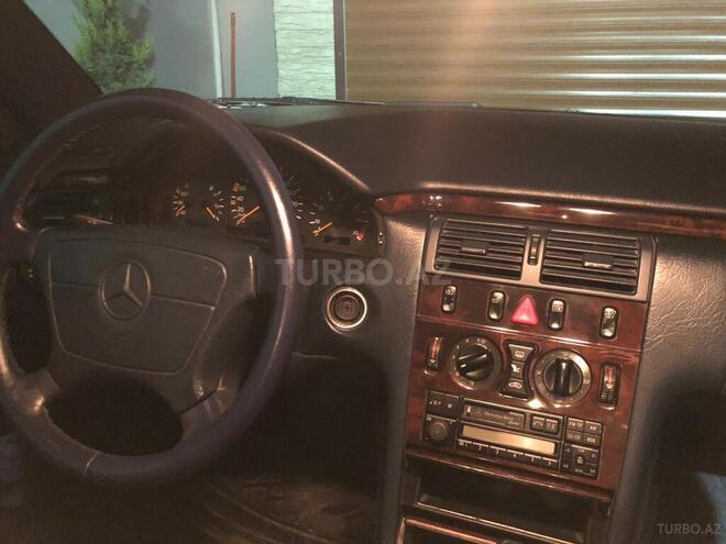 Mercedes E 230 1997, 340,000 km - 2.3 l - Bakı