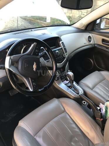 Chevrolet Cruze 2010, 185,000 km - 1.8 л - Lənkəran
