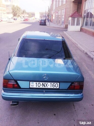 Mercedes E 220 1993, 346,000 km - 2.2 л - Goranboy