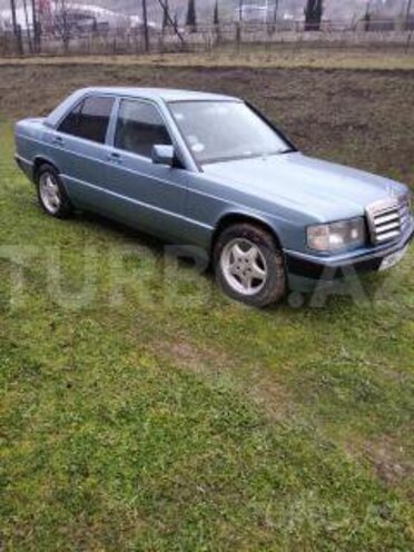 Mercedes 190 1989, 450,000 km - 2.0 л - Yardımlı