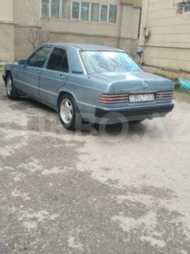 Mercedes 190 1989, 450,000 km - 2.0 л - Yardımlı