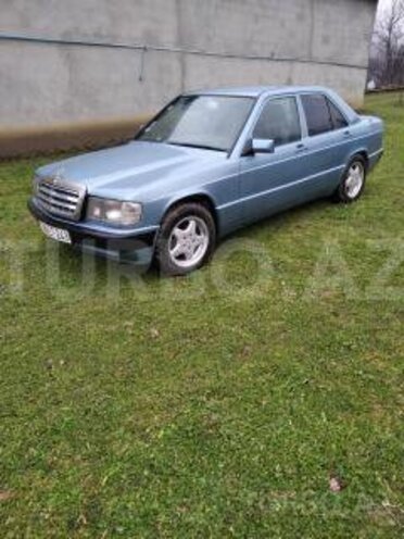 Mercedes 190 1989, 450,000 km - 2.0 л - Yardımlı