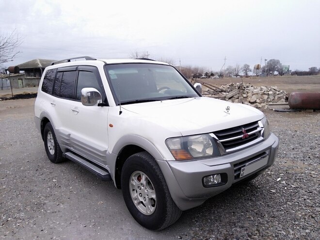 Mitsubishi Pajero 2003, 186,500 km - 3.0 l - Gəncə