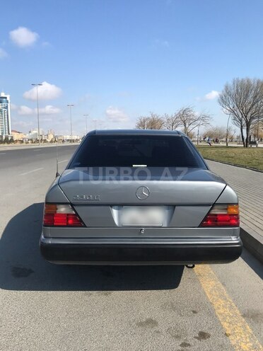 Mercedes E 230 1992, 264,000 km - 2.3 l - Bakı