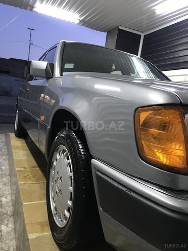 Mercedes E 230 1992, 264,000 km - 2.3 l - Bakı