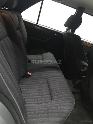 Mercedes E 230 1992, 264,000 km - 2.3 l - Bakı