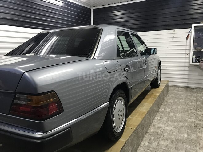 Mercedes E 230 1992, 264,000 km - 2.3 l - Bakı