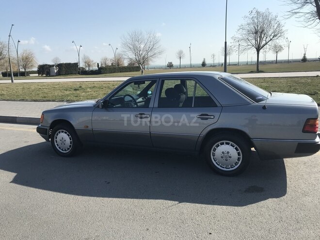 Mercedes E 230 1992, 264,000 km - 2.3 l - Bakı