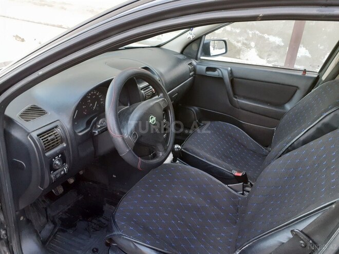 Opel Astra 1998, 347,000 km - 1.6 l - Qusar