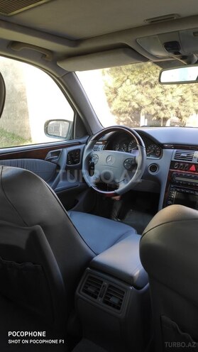Mercedes E 320 2000, 320,000 km - 3.2 l - Bakı
