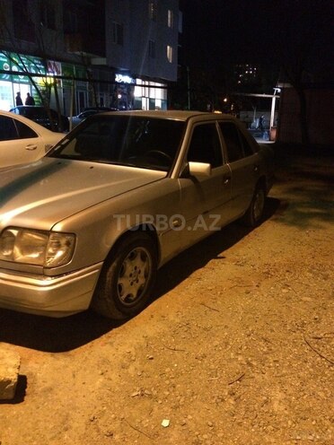 Mercedes E 200 1995, 23,354 km - 0.2 l - Bakı