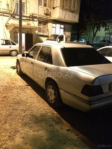 Mercedes E 200 1995, 23,354 km - 0.2 l - Bakı