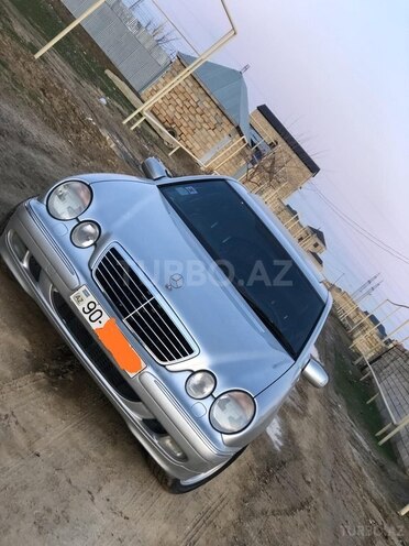 Mercedes E 270 2000, 291,000 km - 2.7 л - Şirvan