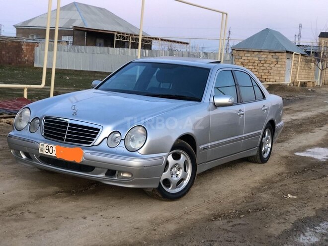 Mercedes E 270 2000, 291,000 km - 2.7 л - Şirvan