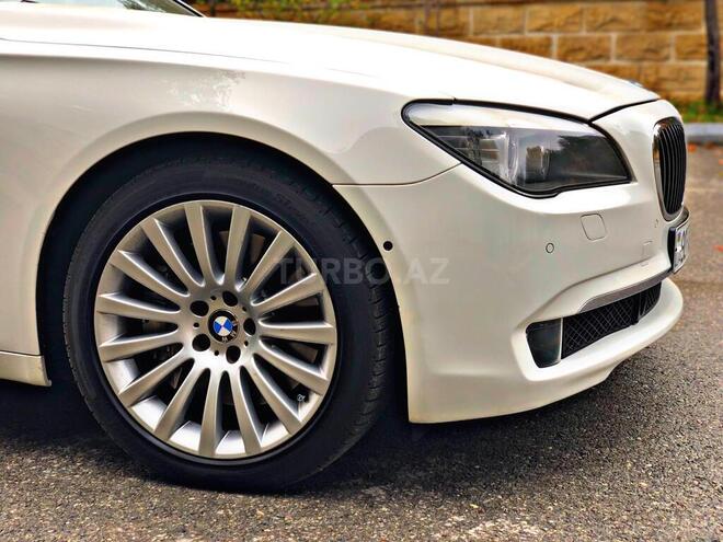 BMW 750 2010, 129,000 km - 4.4 л - Bakı