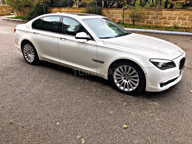 BMW 750 2010, 129,000 km - 4.4 л - Bakı