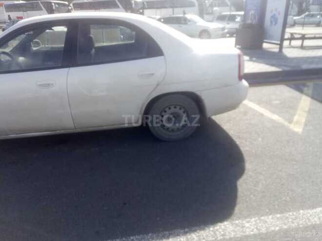 Daewoo Nubira 1998, 269,748 km - 2.0 l - Sumqayıt