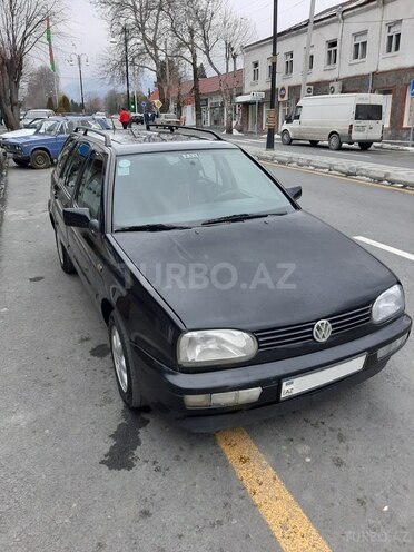 Volkswagen Golf 1997, 289,000 km - 1.9 l - Qax