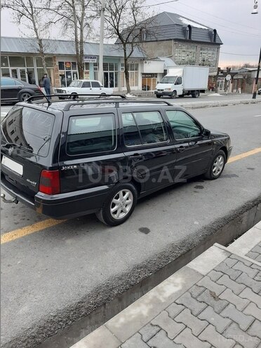 Volkswagen Golf 1997, 289,000 km - 1.9 l - Qax