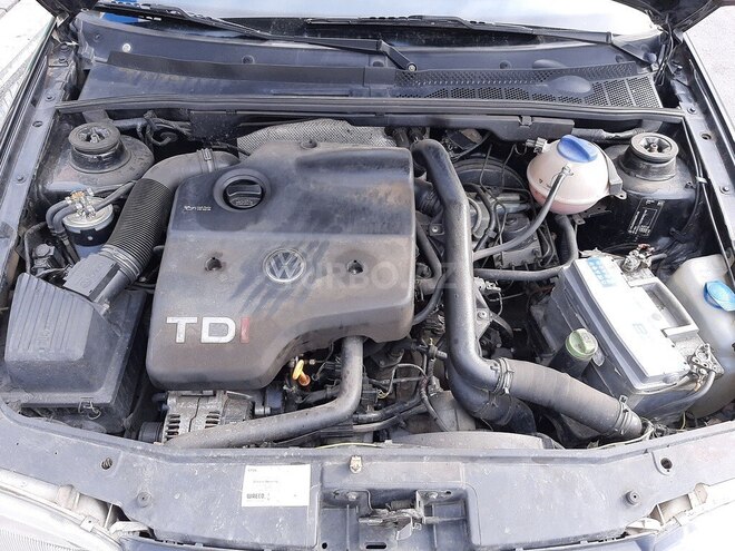 Volkswagen Golf 1997, 289,000 km - 1.9 l - Qax