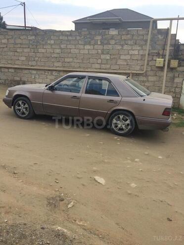 Mercedes E 280 1994, 300,000 km - 2.8 л - Bakı
