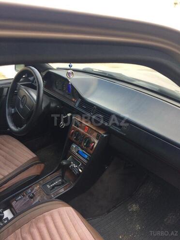 Mercedes E 280 1994, 300,000 km - 2.8 л - Bakı