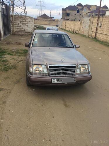 Mercedes E 280 1994, 300,000 km - 2.8 л - Bakı
