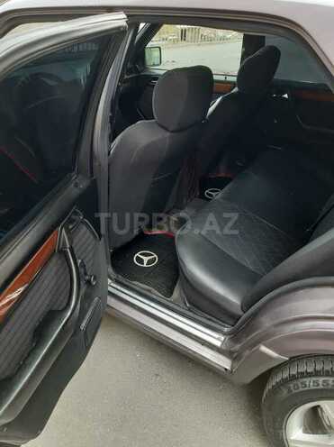 Mercedes E 230 1991, 121,213 km - 2.3 l - Bakı