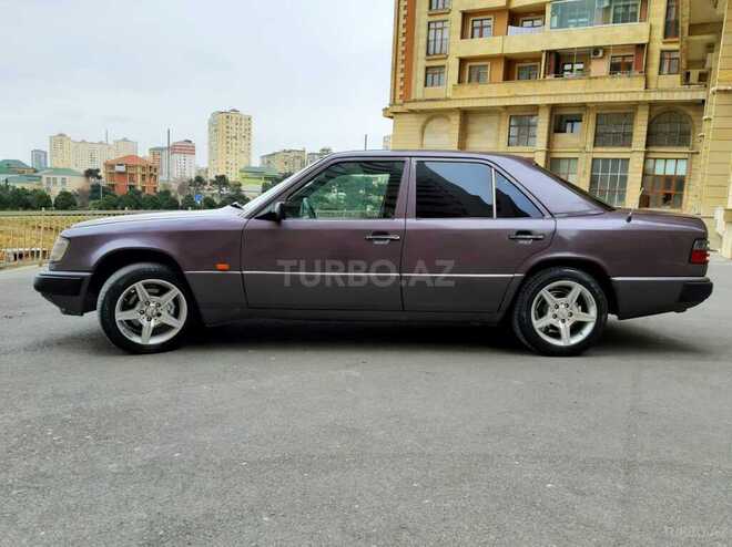 Mercedes E 230 1991, 121,213 km - 2.3 l - Bakı