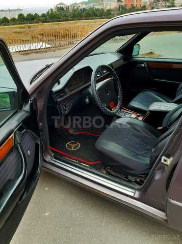 Mercedes E 230 1991, 121,213 km - 2.3 l - Bakı