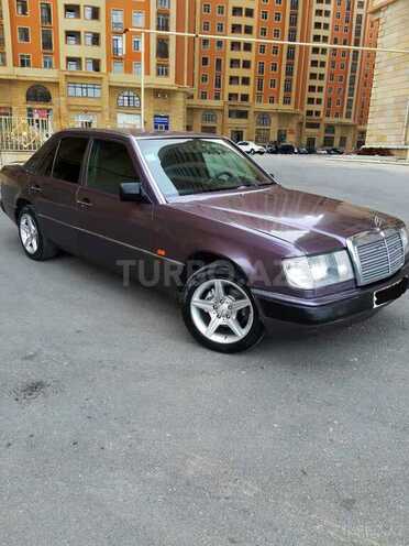 Mercedes E 230 1991, 121,213 km - 2.3 l - Bakı