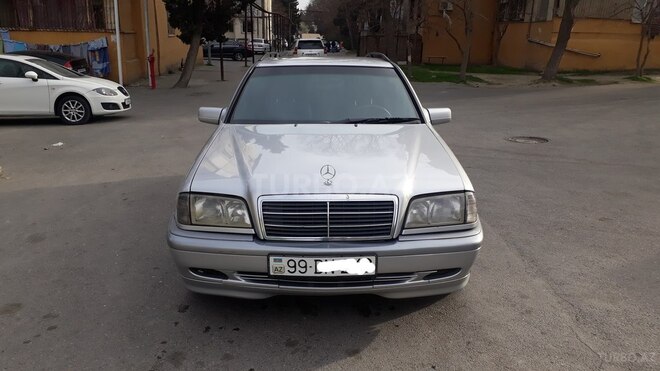 Mercedes C 220 1998, 325,600 km - 2.2 l - Bakı