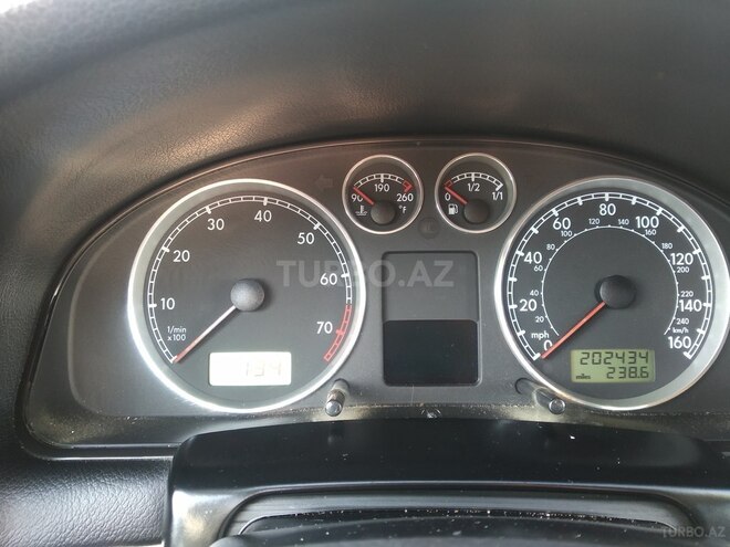 Volkswagen Passat 2002, 202,437 km - 1.8 l - Bakı