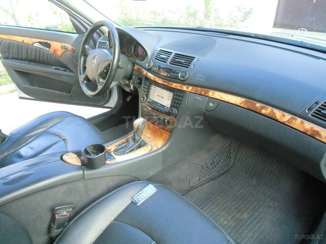Mercedes E 280 2005, 217,000 km - 3.0 l - Bakı