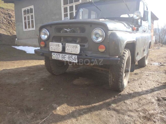 UAZ 469 1984, 250,000 km - 0.3 l - Astara