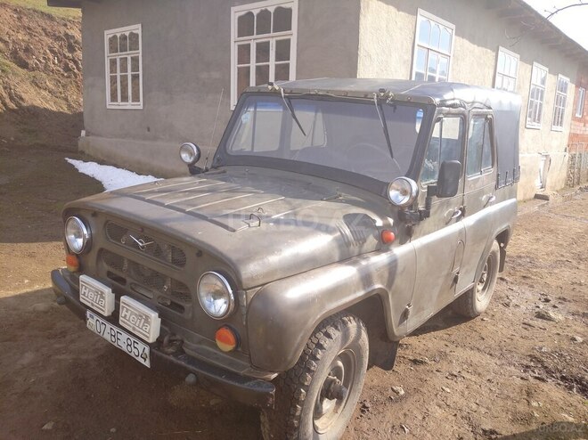 UAZ 469 1984, 250,000 km - 0.3 l - Astara