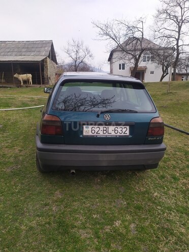 Volkswagen Golf 1993, 298,300 km - 1.8 l - Zaqatala