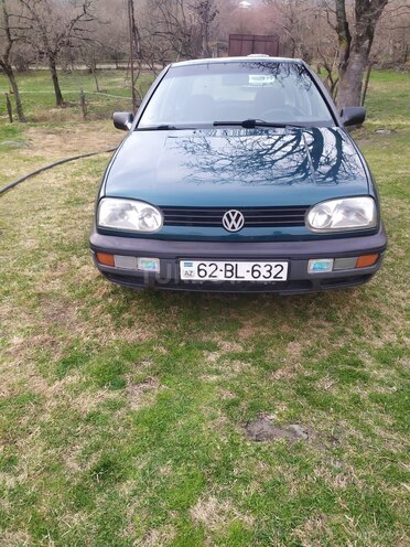 Volkswagen Golf 1993, 298,300 km - 1.8 l - Zaqatala