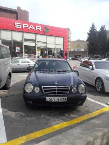 Mercedes E 220 1999, 90,000 km - 2.2 л - Bakı