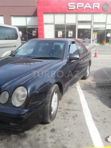 Mercedes E 220 1999, 90,000 km - 2.2 л - Bakı