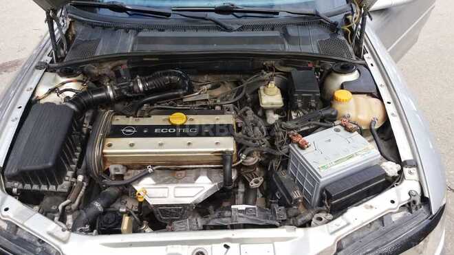 Opel Vectra 1999, 425,000 km - 2.0 л - Sumqayıt