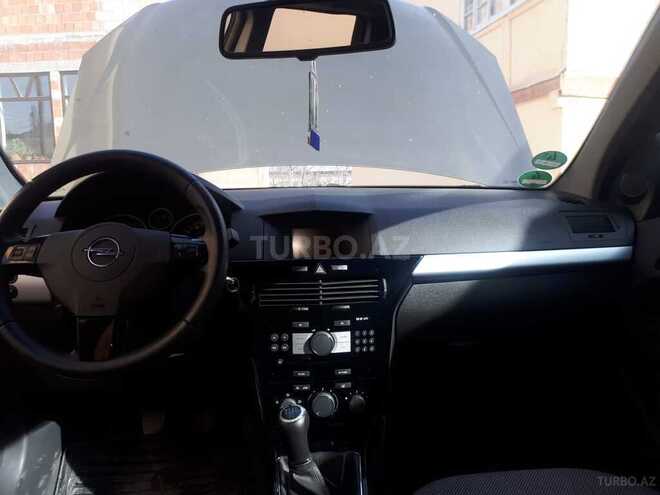 Opel Astra 2010, 189,621 km - 1.4 л - Quba