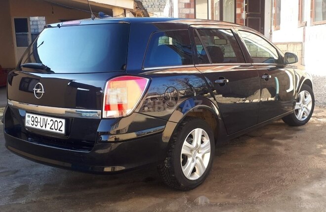 Opel Astra 2010, 189,621 km - 1.4 л - Quba